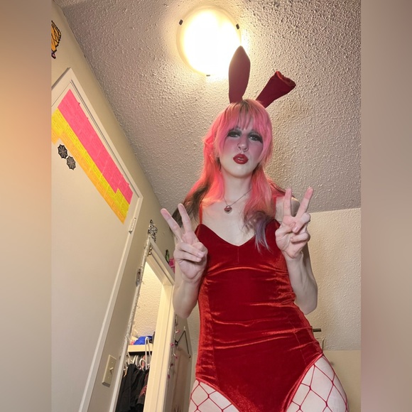 Velvet bunny body suit - Picture 3 of 3